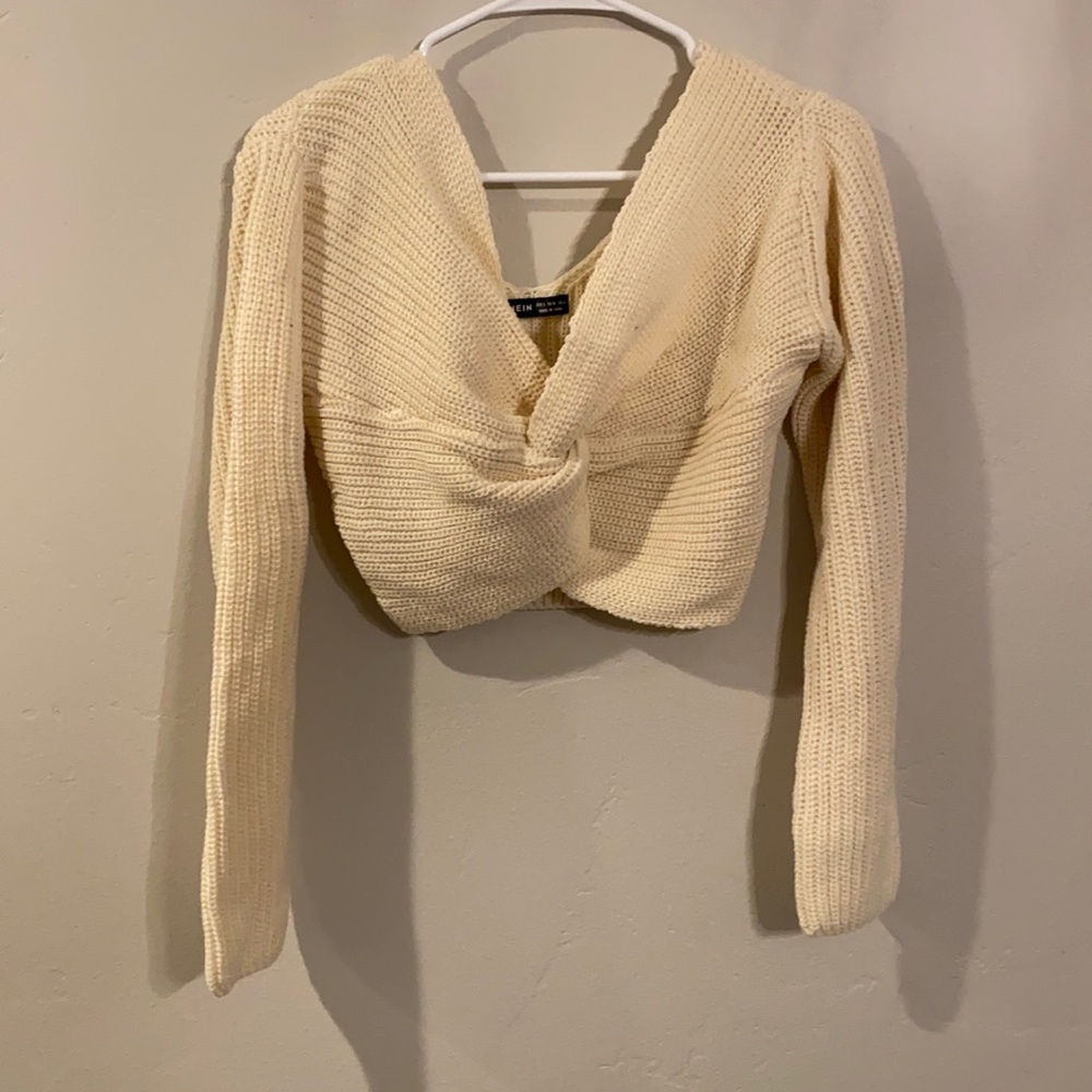 NWOT Cream cropped sweater